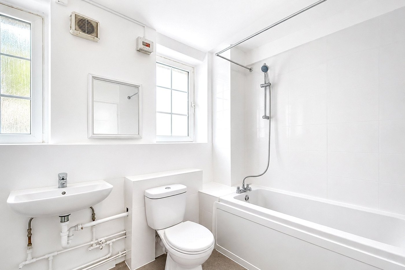 2 bedroom property for sale in London | Robinson Jackson