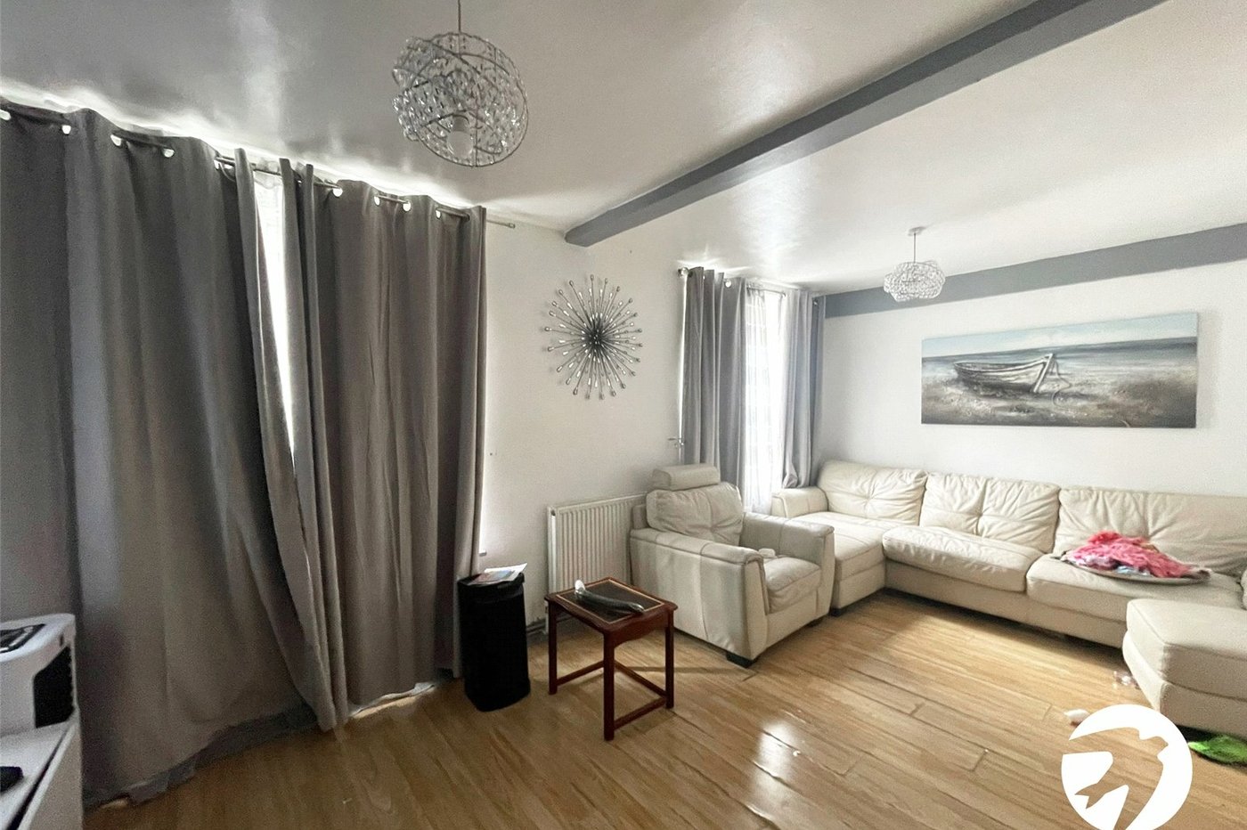 2 bedroom property for sale in London | Robinson Jackson
