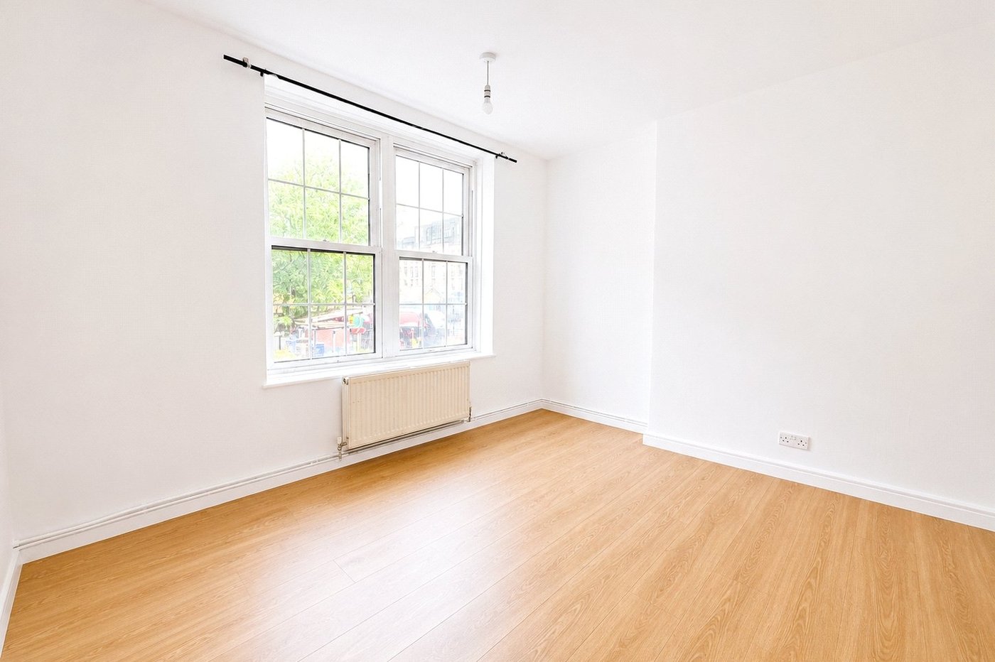 2 bedroom property for sale in London | Robinson Jackson