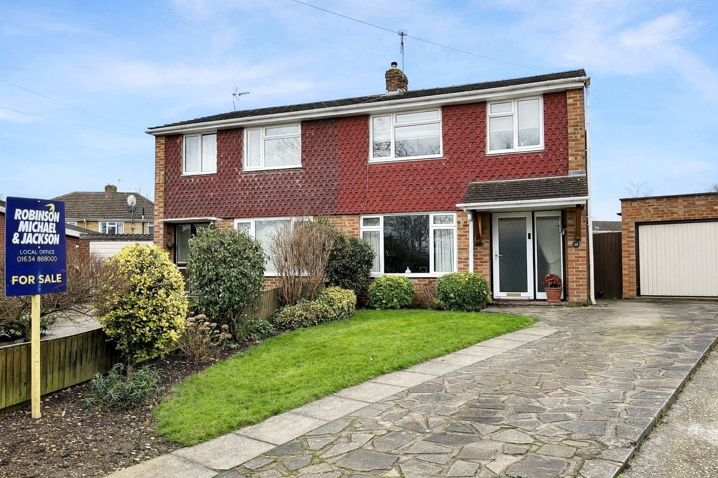 3 bedroom house for sale in Walderslade | Robinson Michael & Jackson