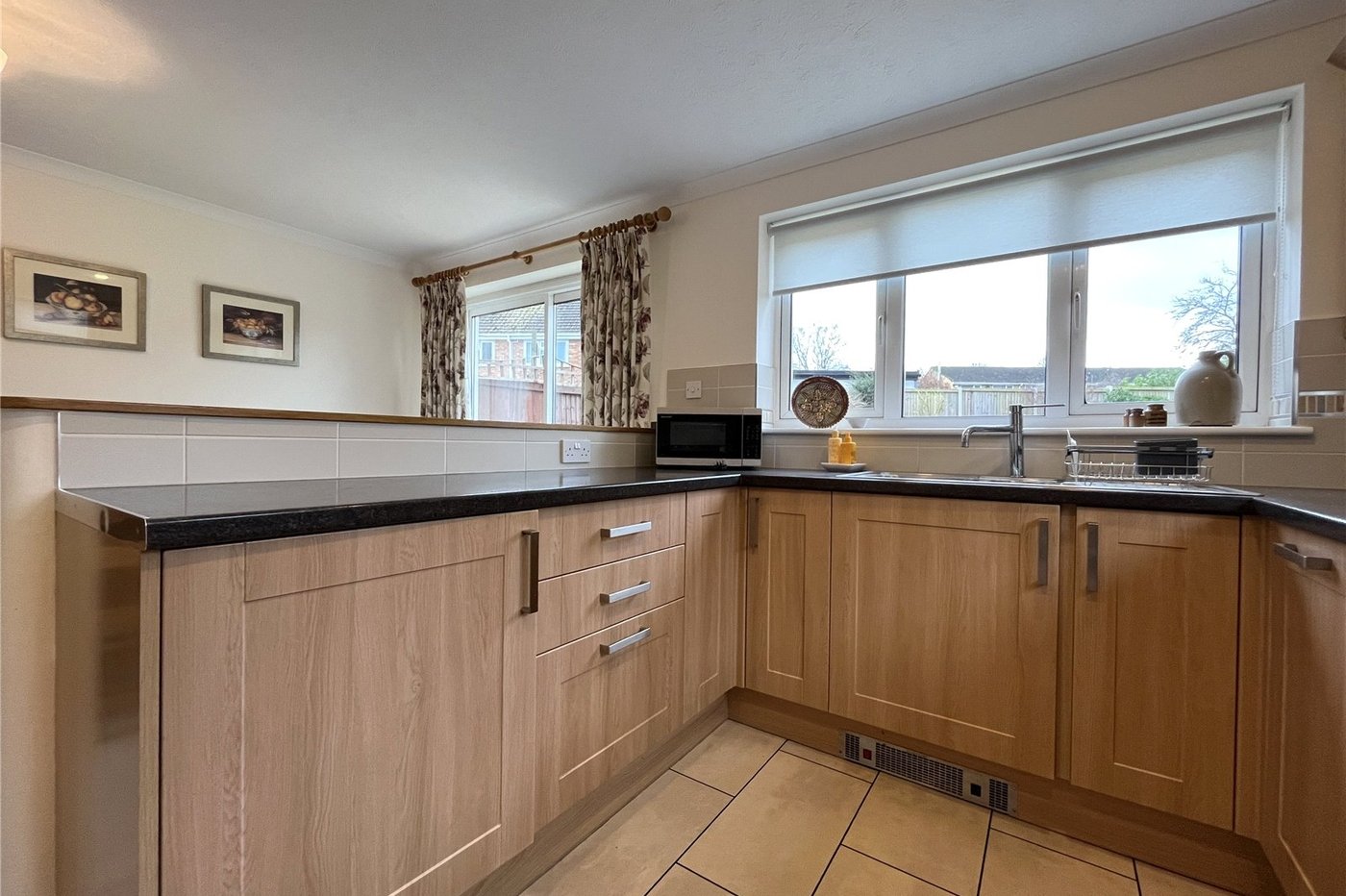 3 bedroom house for sale in Walderslade | Robinson Michael & Jackson