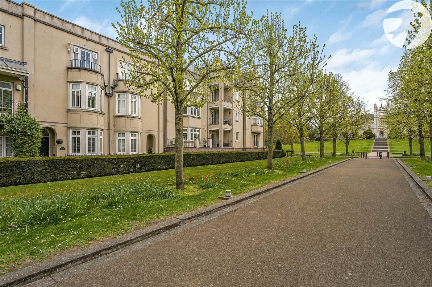 4 bedroom property for sale in Greenhithe | Robinson Jackson