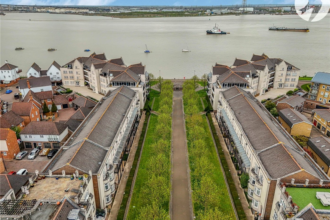 4 bedroom property for sale in Greenhithe | Robinson Jackson