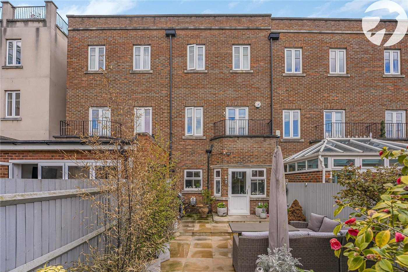 4 bedroom property for sale in Greenhithe | Robinson Jackson