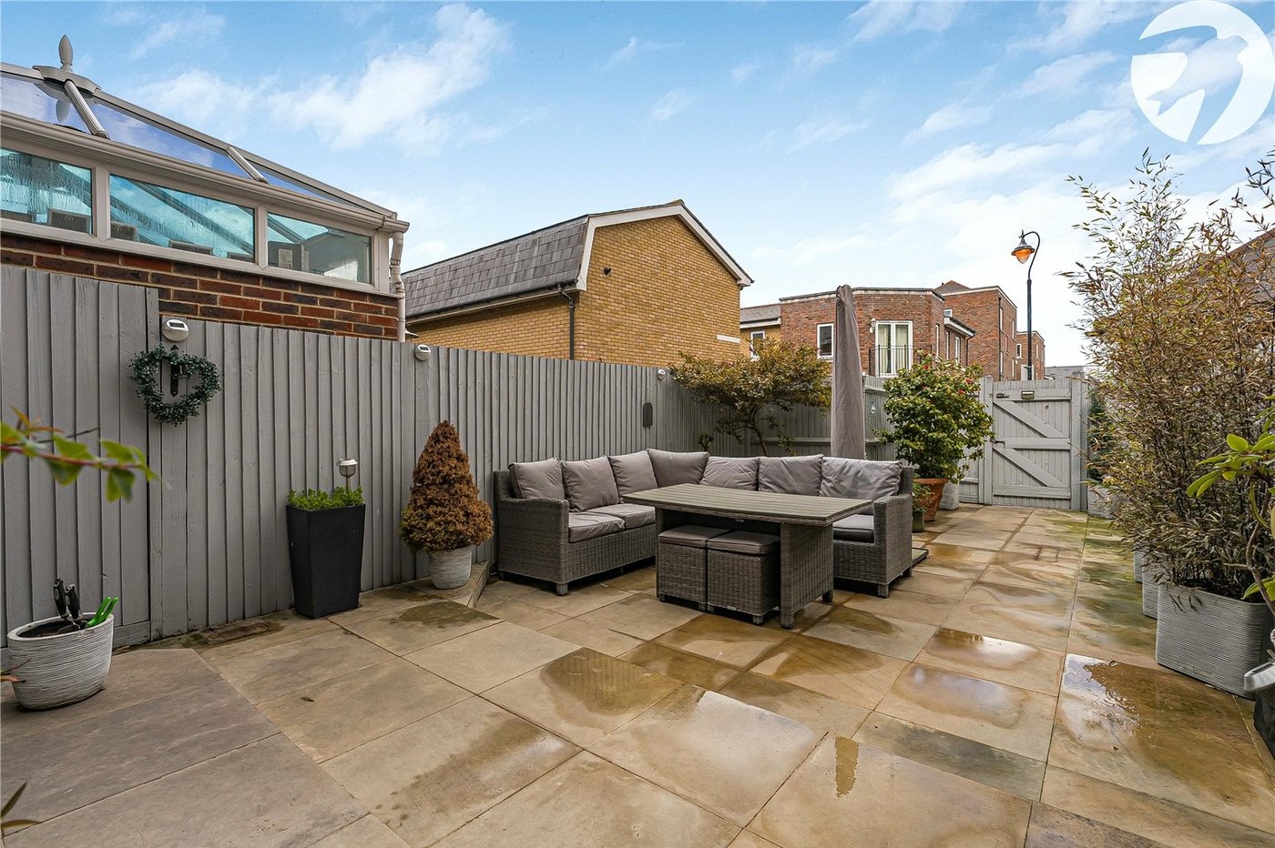 4 bedroom property for sale in Greenhithe | Robinson Jackson