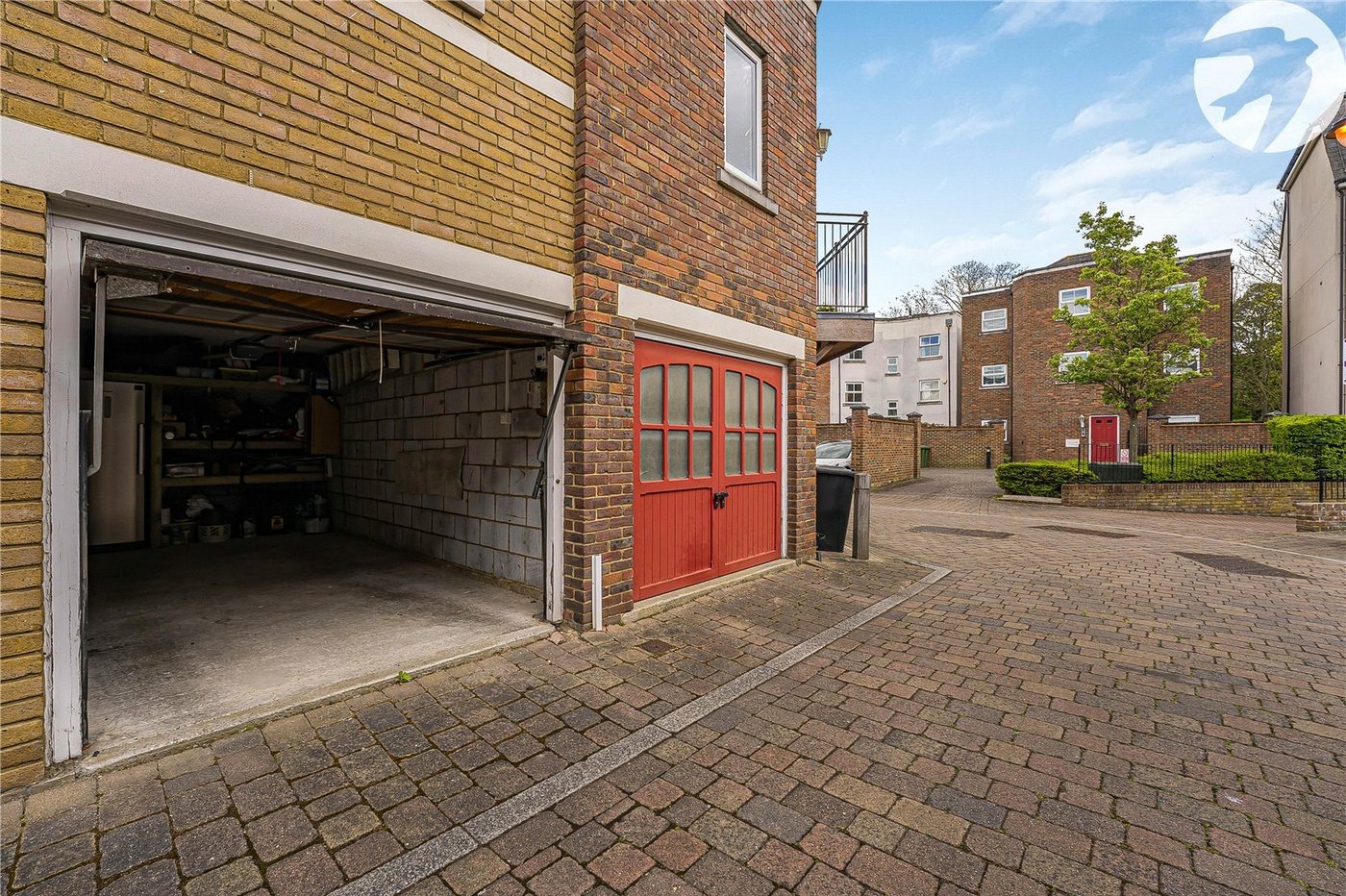 4 bedroom property for sale in Greenhithe | Robinson Jackson