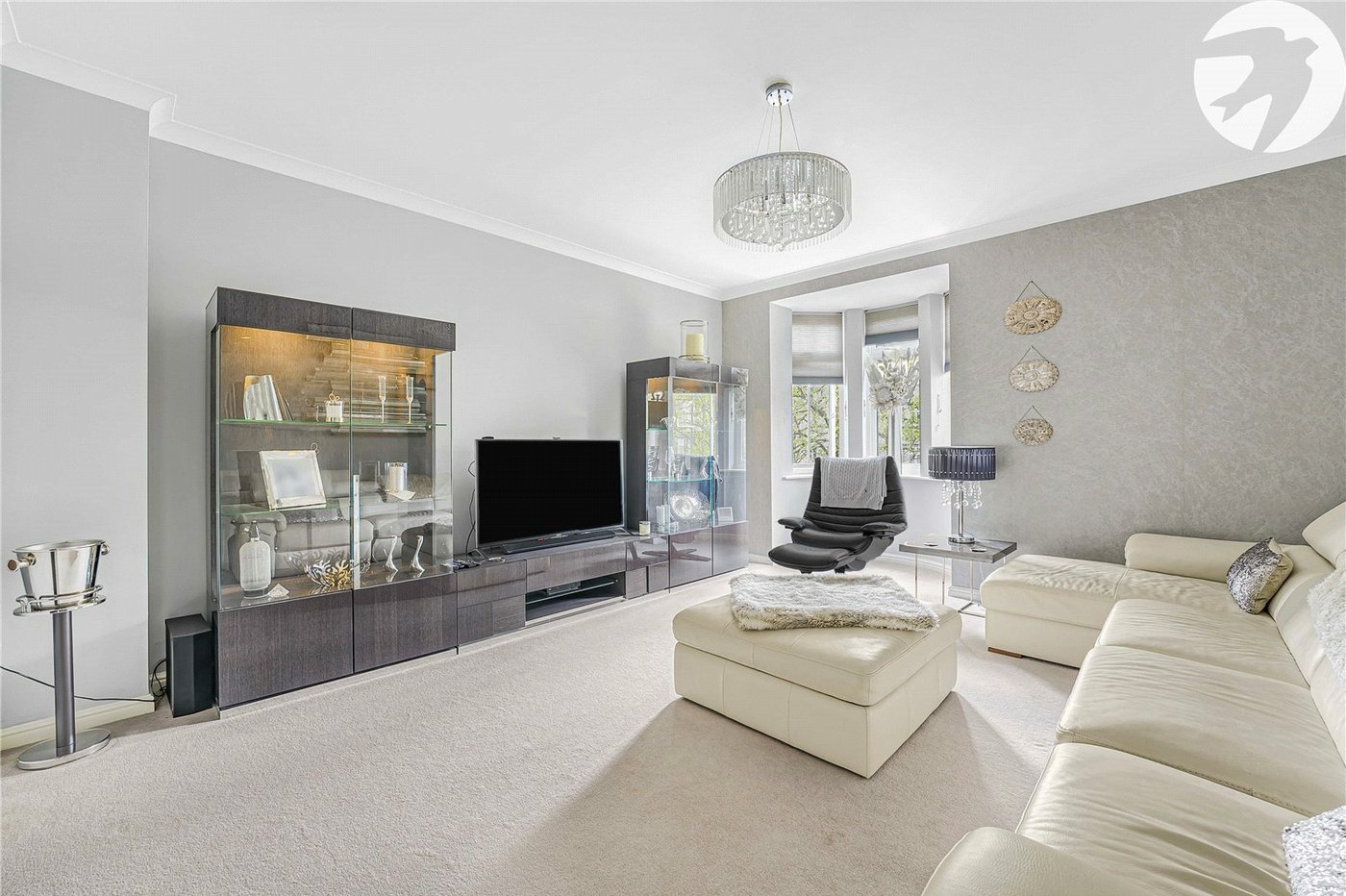 4 bedroom property for sale in Greenhithe | Robinson Jackson