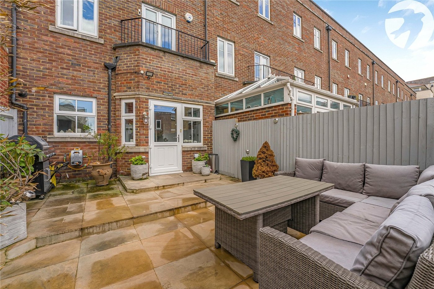 4 bedroom property for sale in Greenhithe | Robinson Jackson