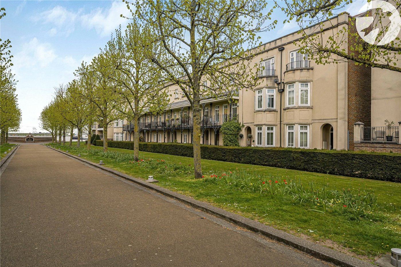 4 bedroom property for sale in Greenhithe | Robinson Jackson