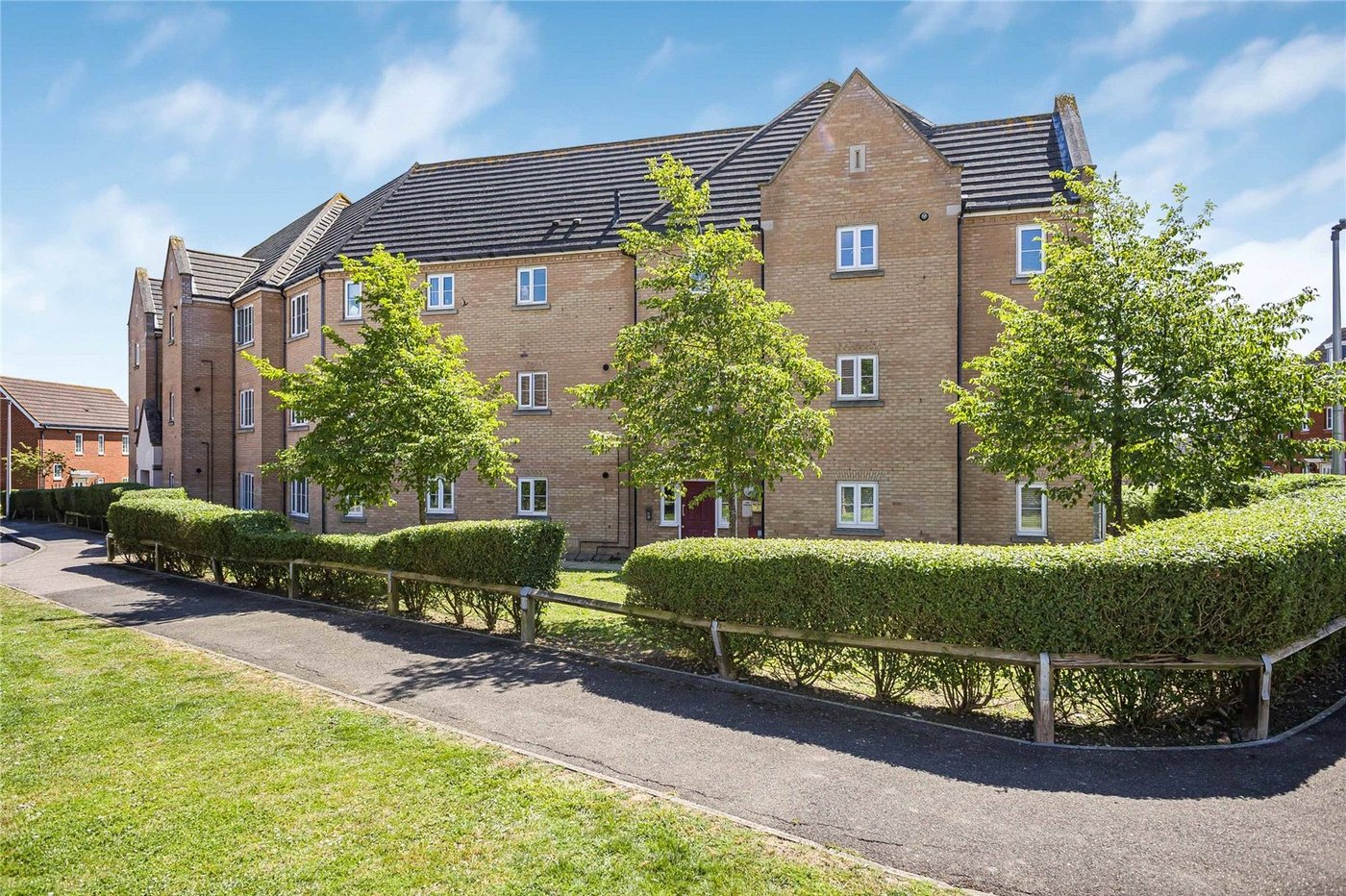 2 bedroom property for sale in Hoo | Robinson Michael & Jackson