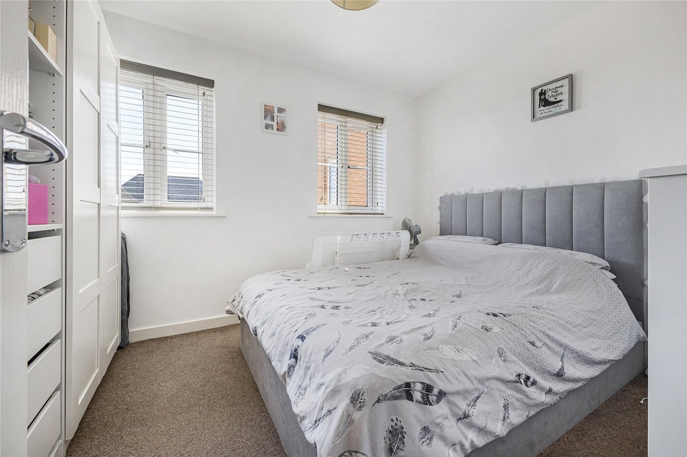 2 bedroom property for sale in Hoo | Robinson Michael & Jackson