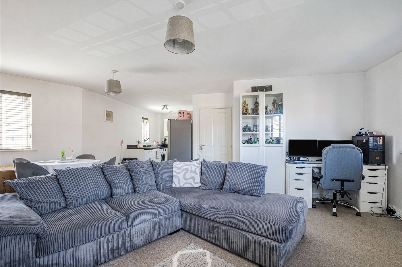 2 bedroom property for sale in Hoo | Robinson Michael & Jackson