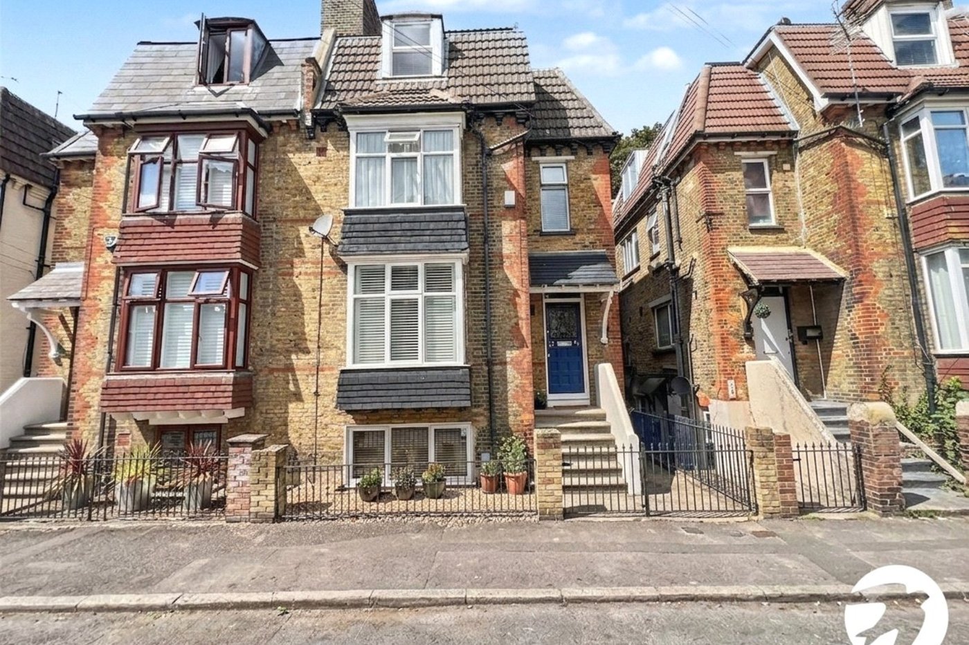 4 bedroom house for sale in Rochester | Robinson Michael & Jackson
