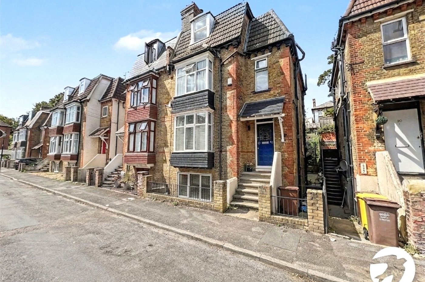 4 bedroom house for sale in Rochester | Robinson Michael & Jackson