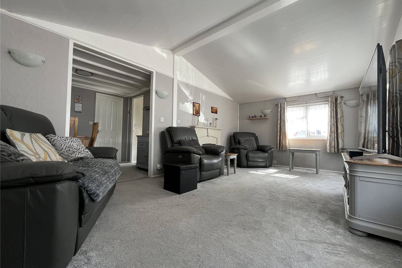 2 bedroom bungalow for sale in Vicarage Lane | Robinson Michael & Jackson