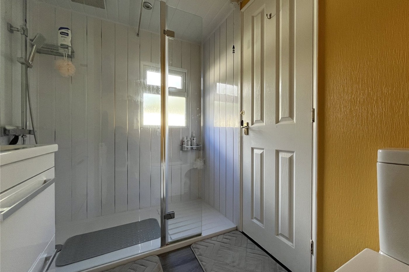 2 bedroom bungalow for sale in Vicarage Lane | Robinson Michael & Jackson