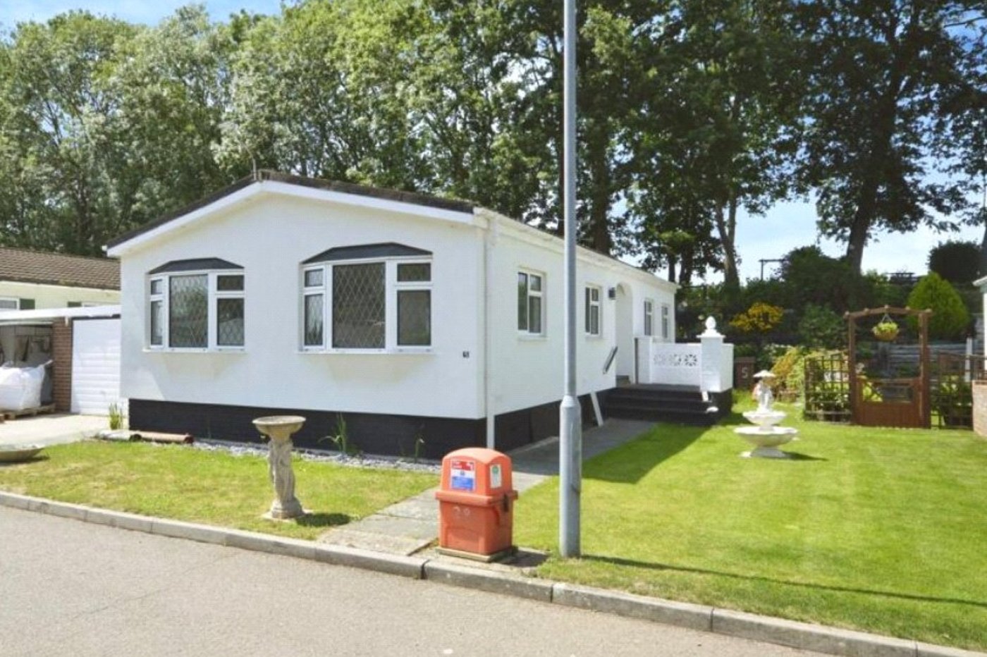2 bedroom bungalow for sale in Vicarage Lane | Robinson Michael & Jackson
