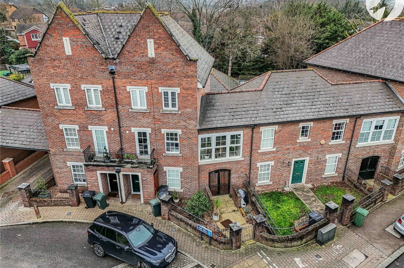 3 bedroom property for sale in Greenhithe | Robinson Jackson