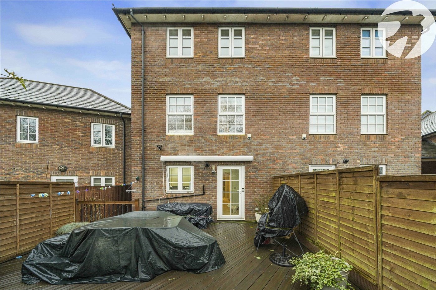 3 bedroom property for sale in Greenhithe | Robinson Jackson