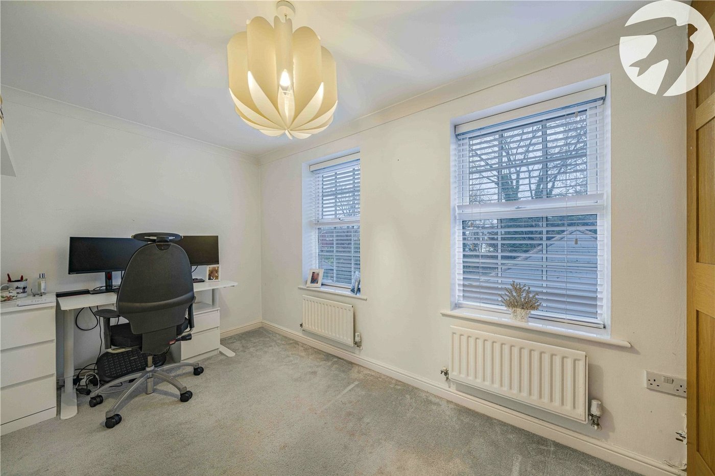 3 bedroom property for sale in Greenhithe | Robinson Jackson