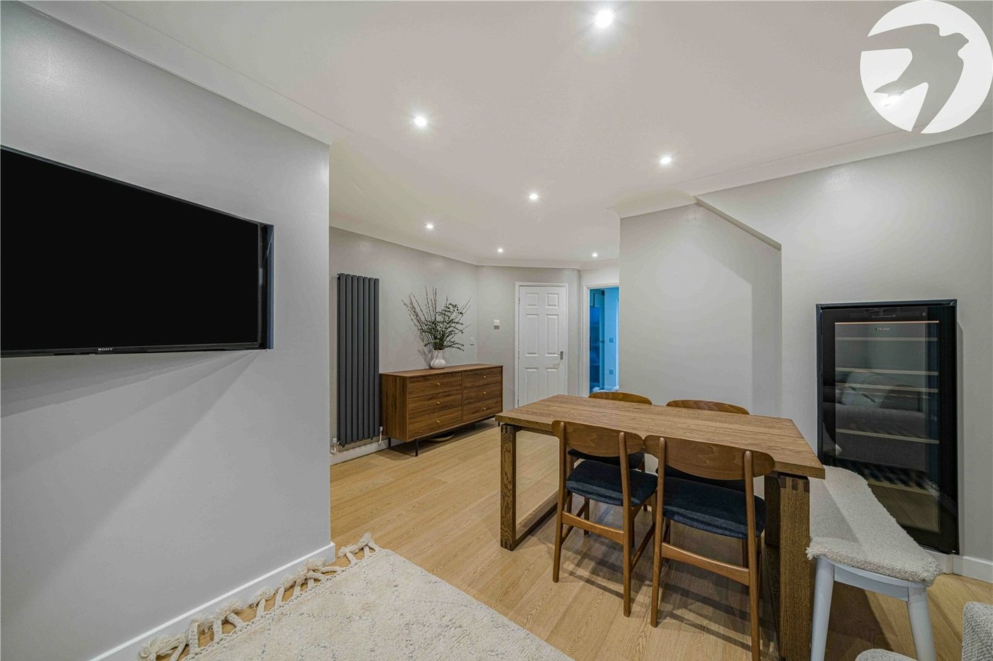 3 bedroom property for sale in Greenhithe | Robinson Jackson