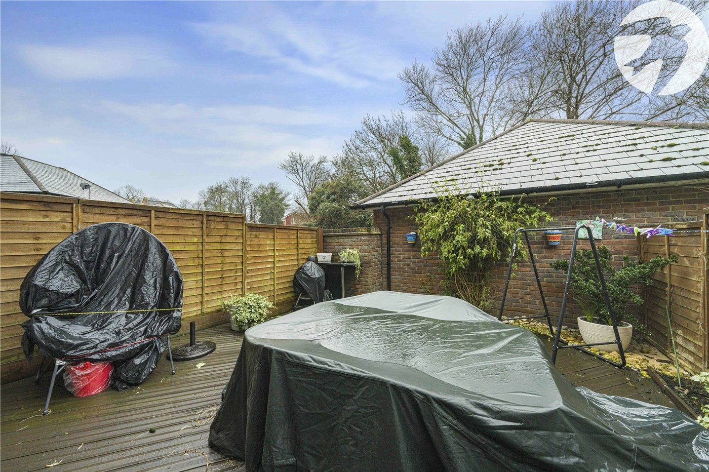 3 bedroom property for sale in Greenhithe | Robinson Jackson