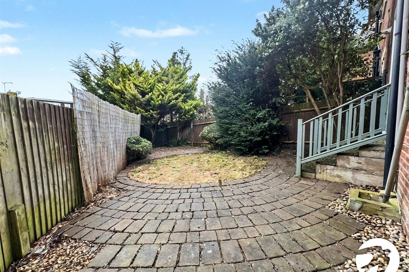 2 bedroom house for sale in Rochester | Robinson Michael & Jackson