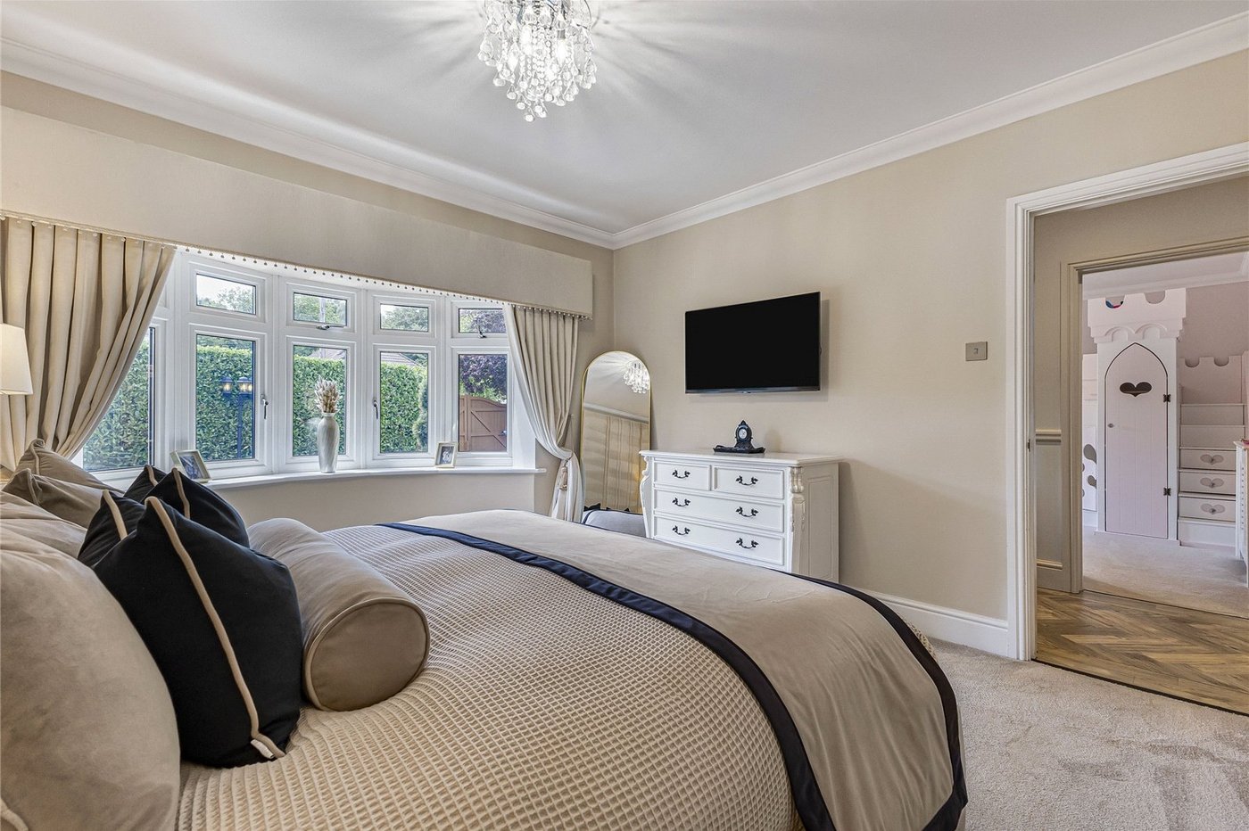 5 bedroom bungalow for sale in West Kingsdown | Robinson Jackson