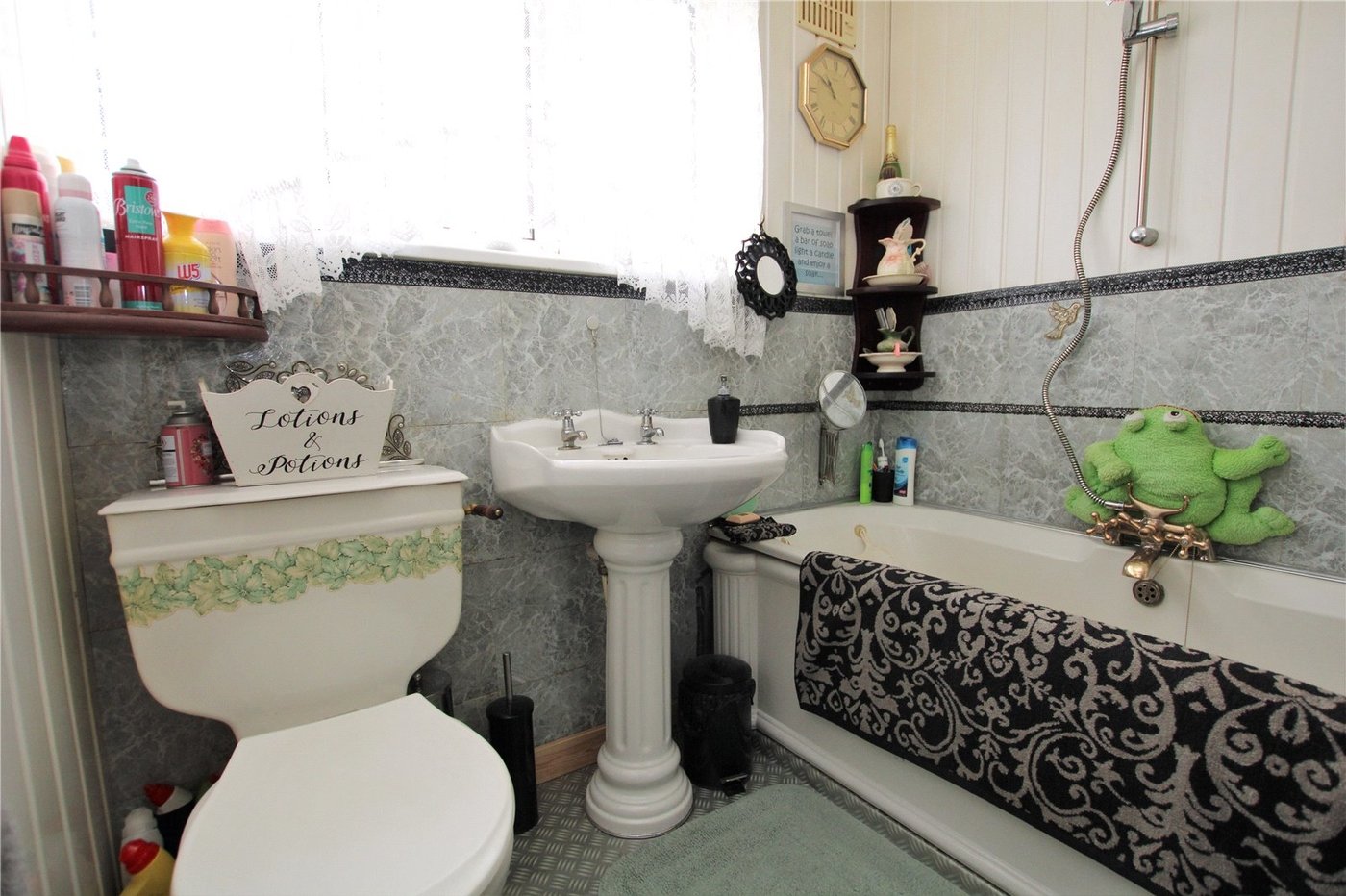 3 bedroom house for sale in Mottingham | Robinson Jackson