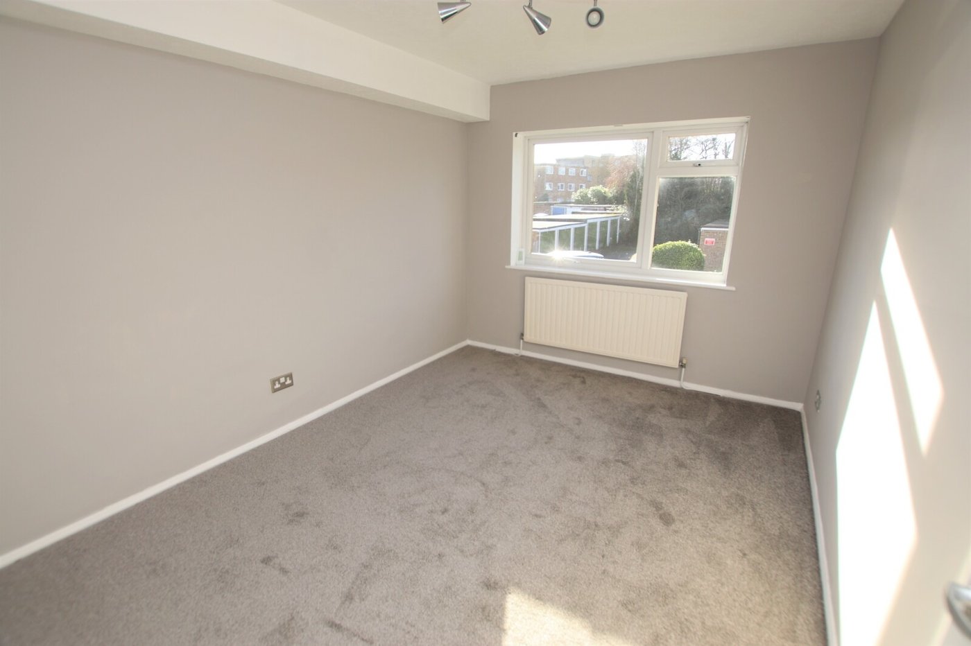 2 bedroom property for sale in Sidcup | Robinson Jackson