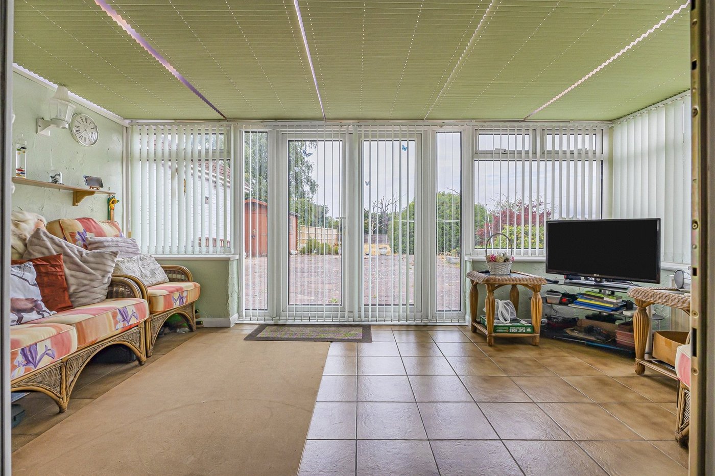 4 bedroom bungalow for sale in Bredhurst | Robinson Michael & Jackson