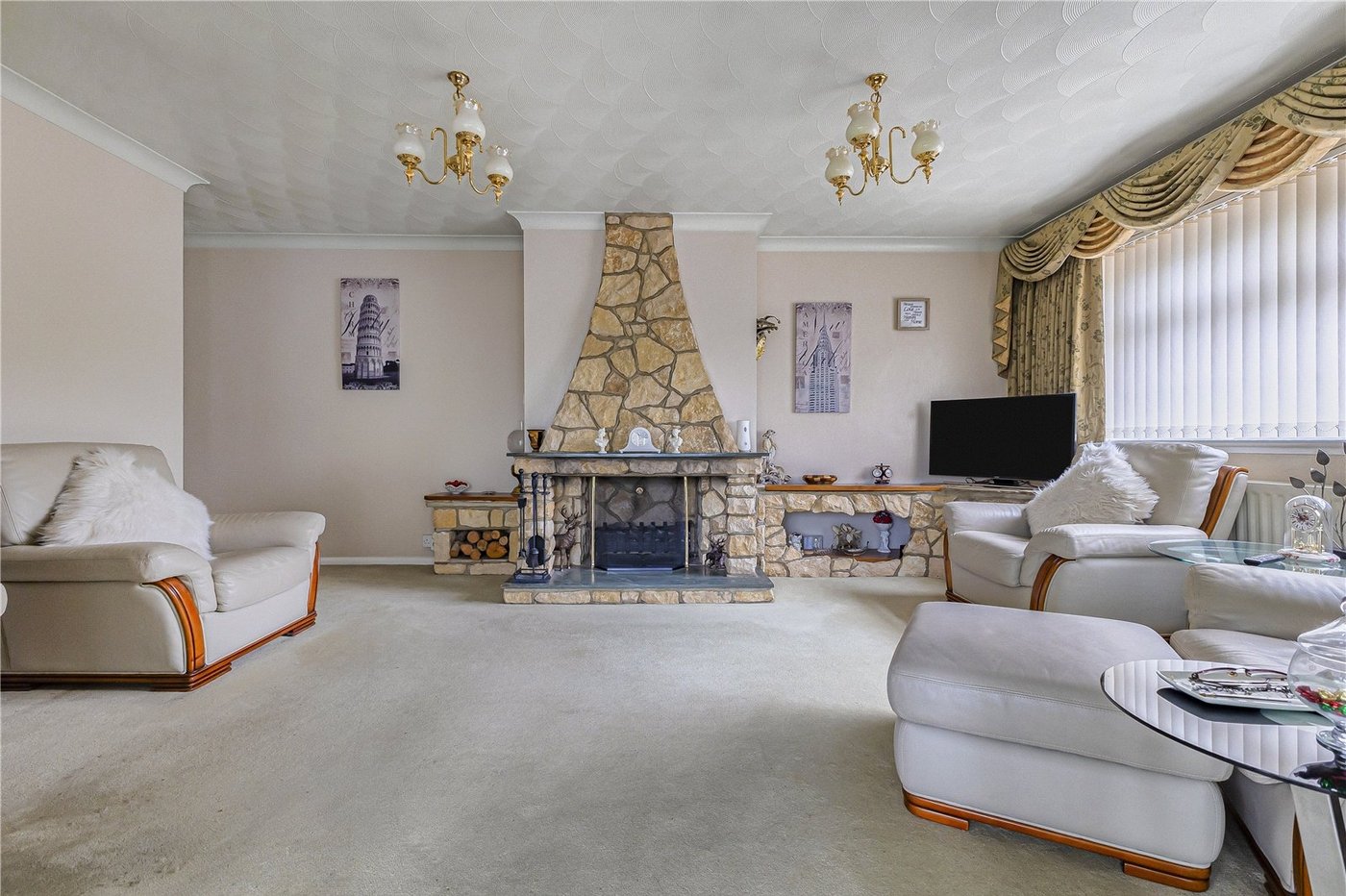 4 bedroom bungalow for sale in Bredhurst | Robinson Michael & Jackson