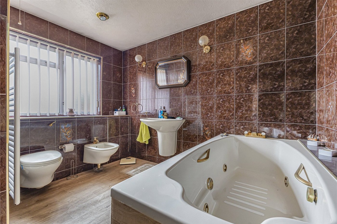 4 bedroom bungalow for sale in Bredhurst | Robinson Michael & Jackson
