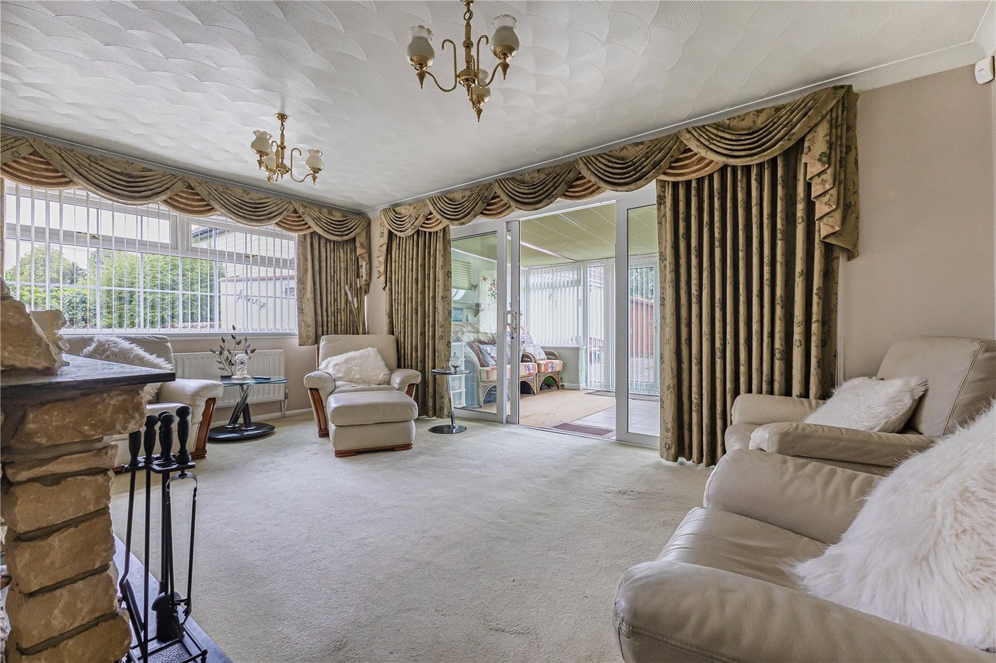4 bedroom bungalow for sale in Bredhurst | Robinson Michael & Jackson