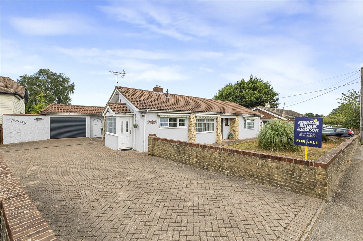 4 bedroom bungalow for sale in Bredhurst | Robinson Michael & Jackson