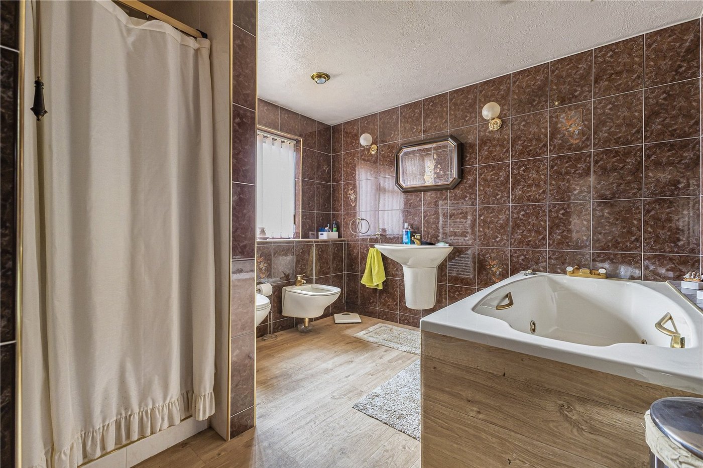 4 bedroom bungalow for sale in Bredhurst | Robinson Michael & Jackson
