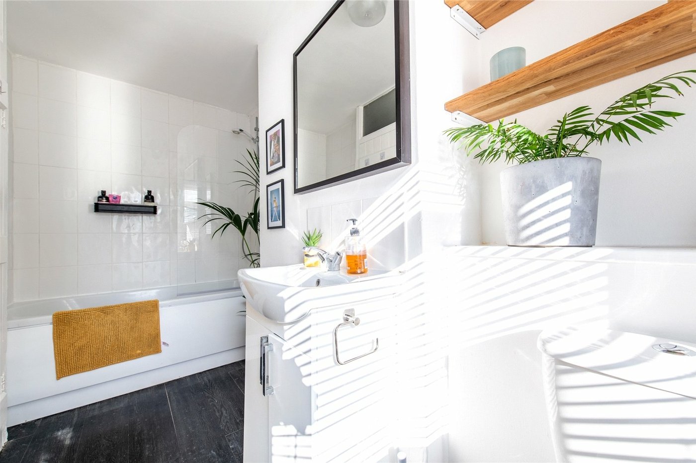 2 bedroom house for sale in Detling | Robinson Michael & Jackson