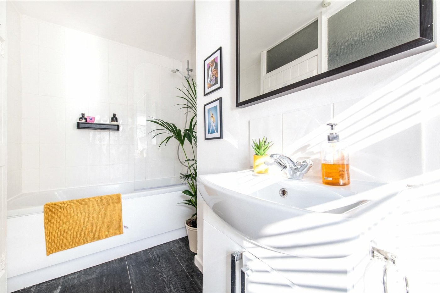 2 bedroom house for sale in Detling | Robinson Michael & Jackson