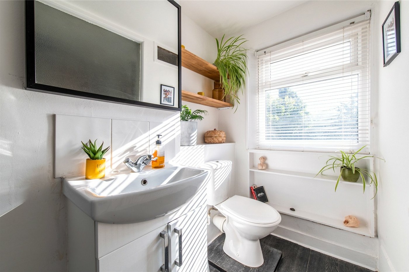 2 bedroom house for sale in Detling | Robinson Michael & Jackson