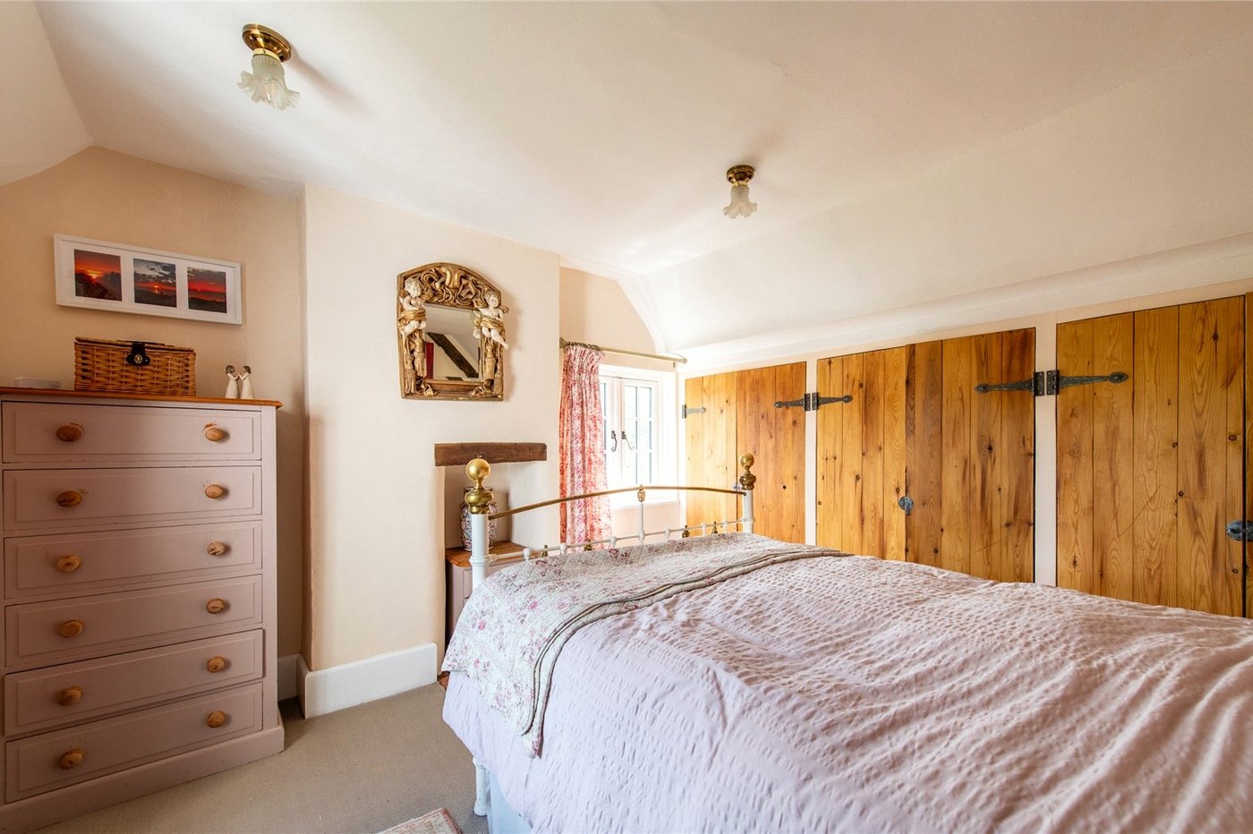 2 bedroom house for sale in Hartlip | Robinson Michael & Jackson