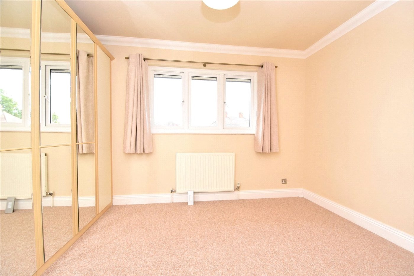 2 bedroom house for sale in Dartford | Robinson Jackson