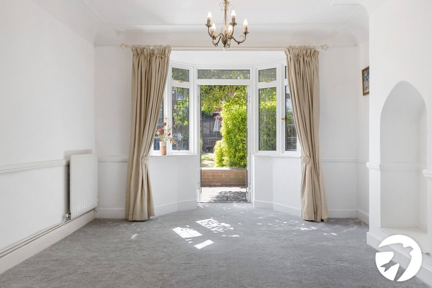 3 bedroom house for sale in London | Robinson Jackson