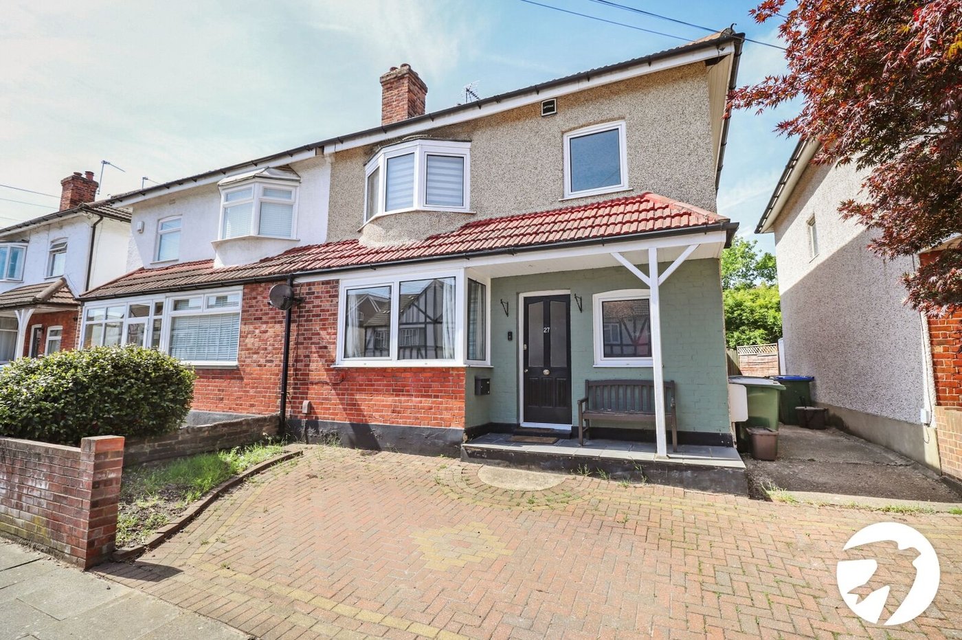 3 bedroom house for sale in London | Robinson Jackson