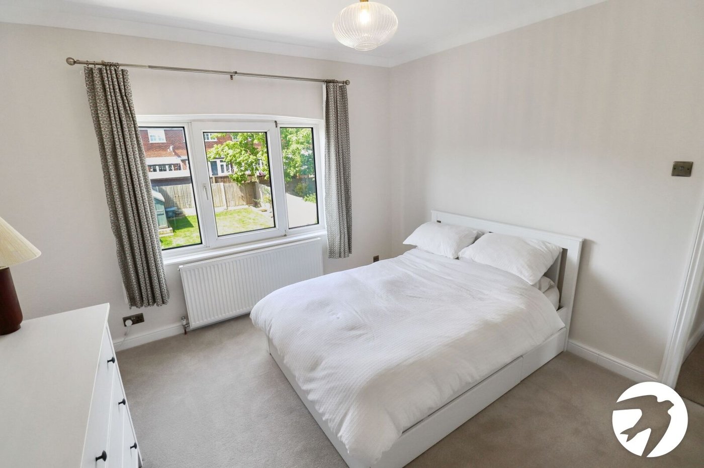 3 bedroom house for sale in London | Robinson Jackson