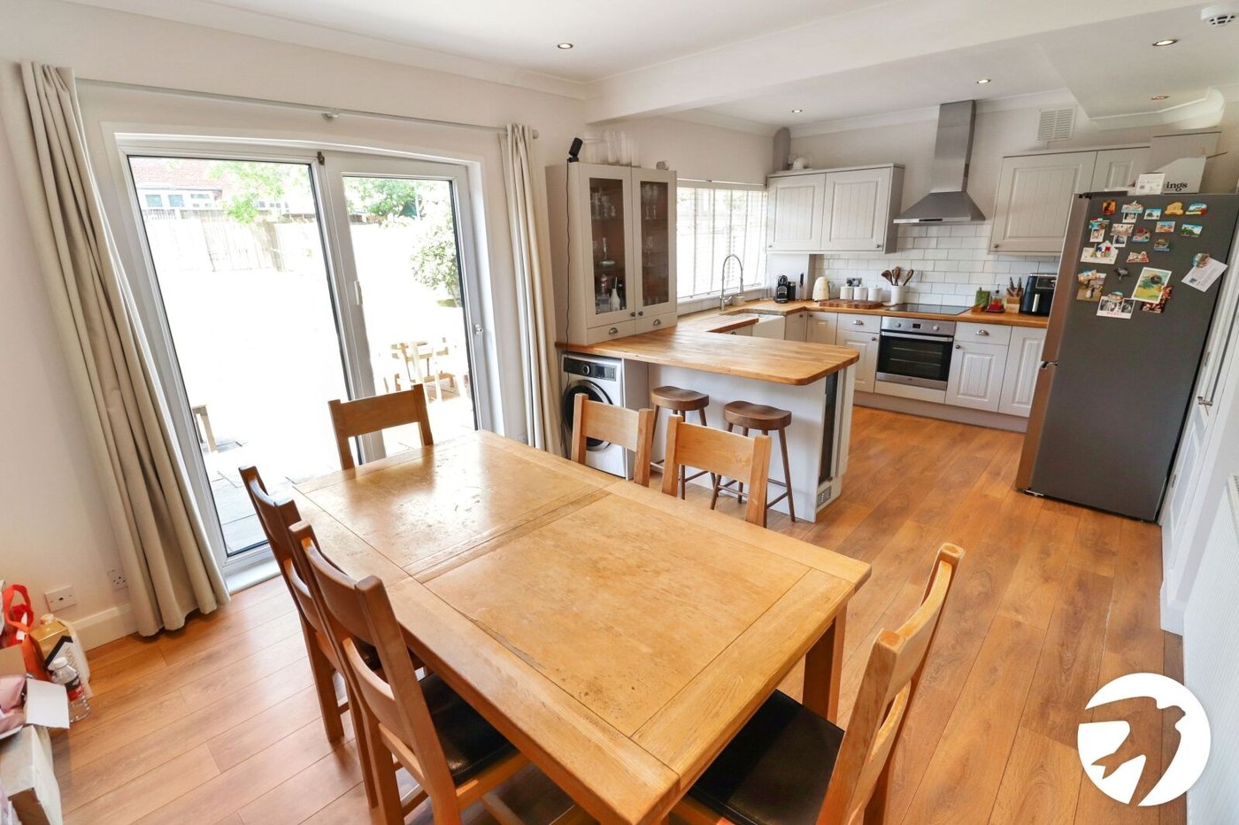 3 bedroom house for sale in London | Robinson Jackson