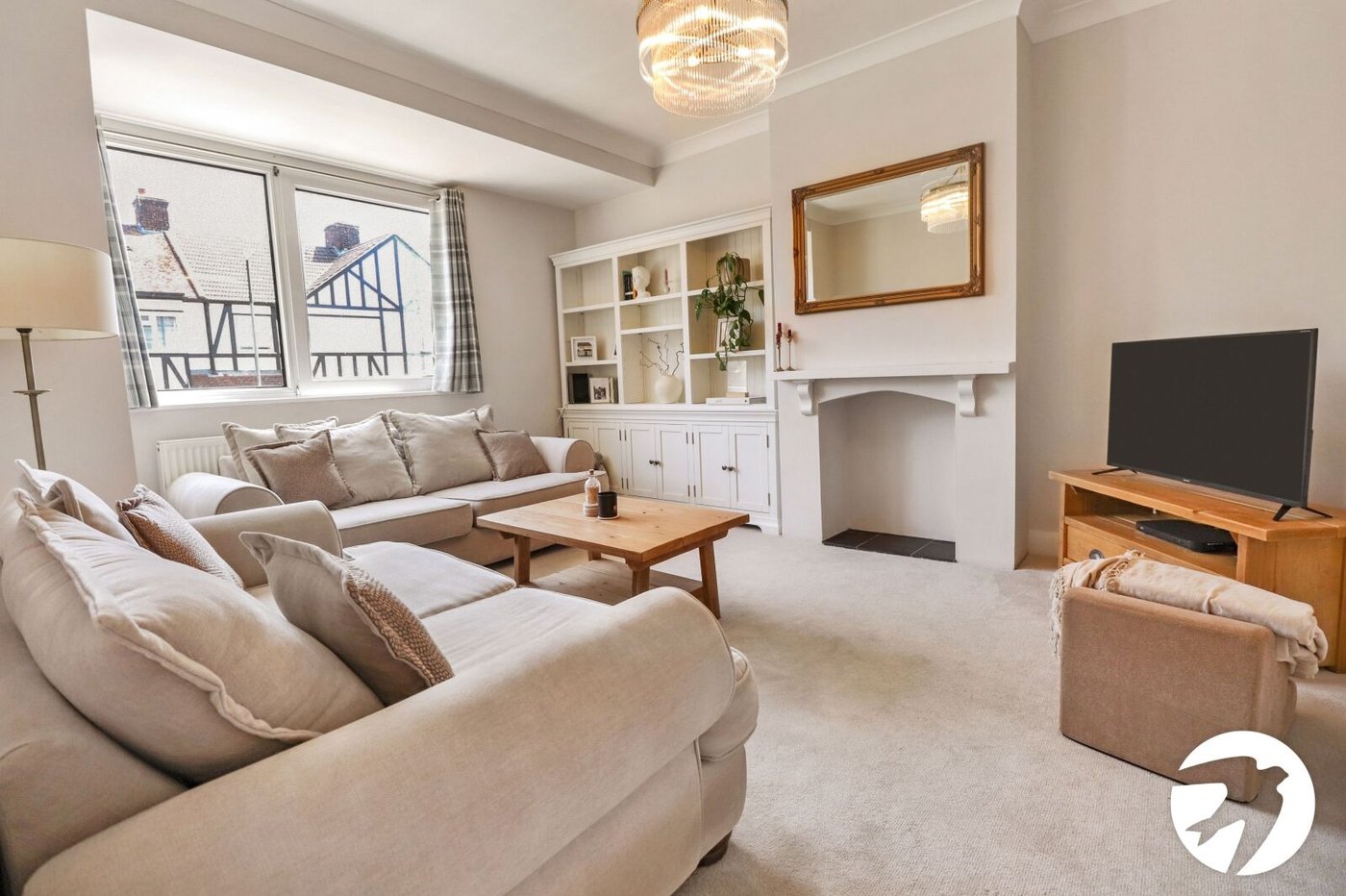 3 bedroom house for sale in London | Robinson Jackson