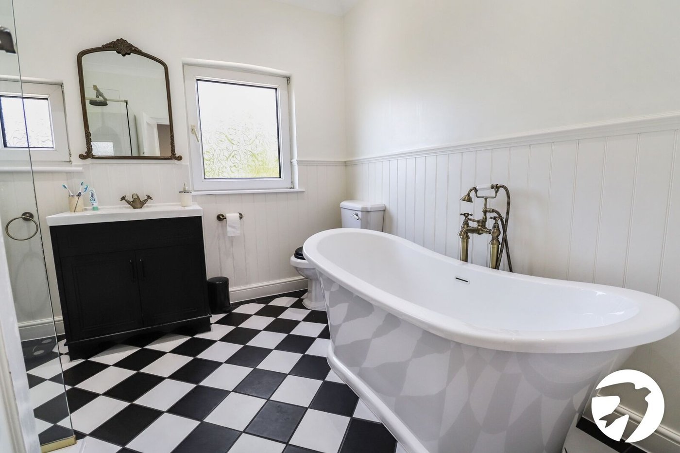 3 bedroom house for sale in London | Robinson Jackson