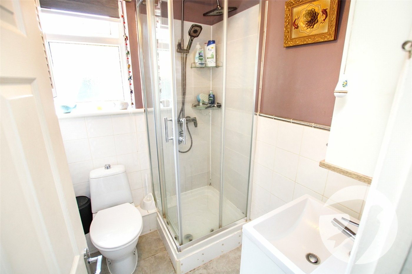 2 bedroom property for sale in London | Robinson Jackson