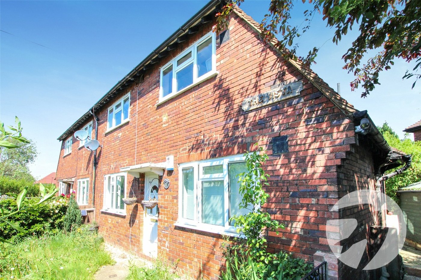 2 bedroom property for sale in London | Robinson Jackson