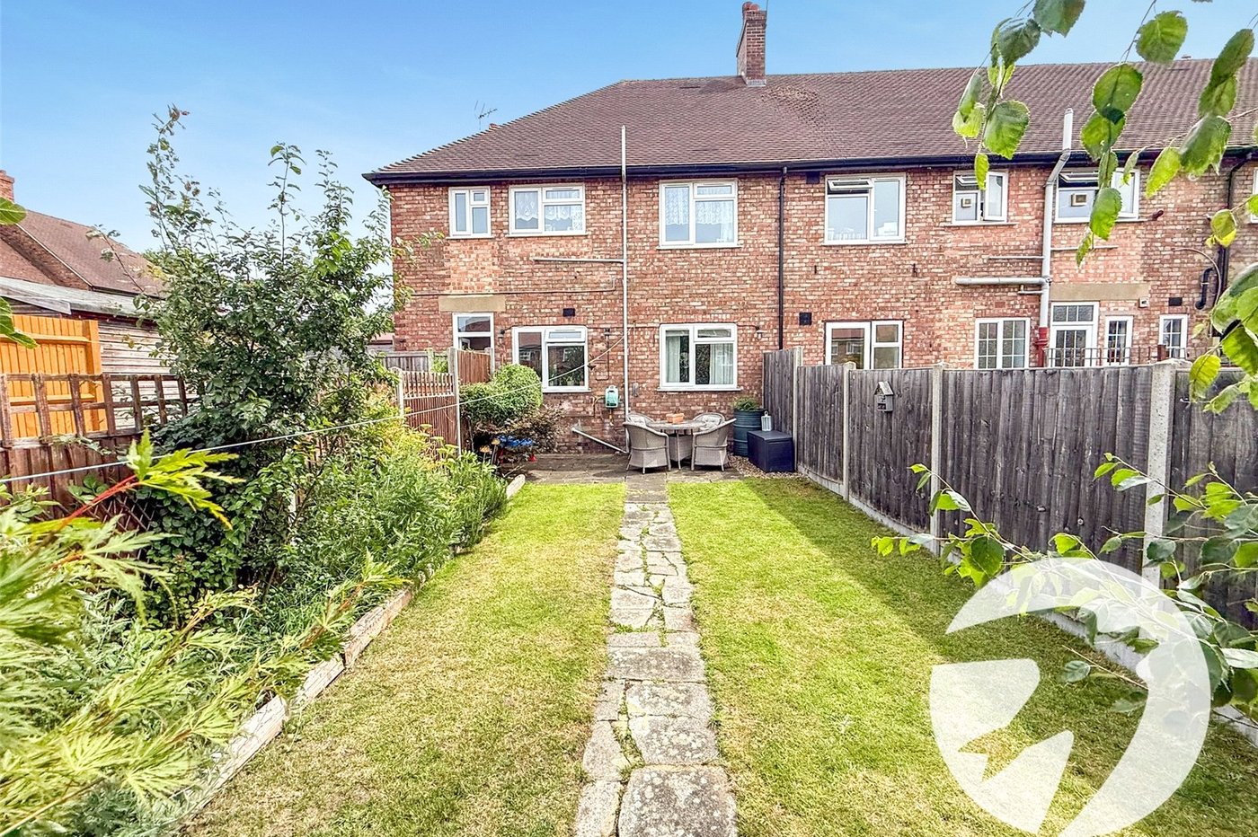 2 bedroom property for sale in London | Robinson Jackson